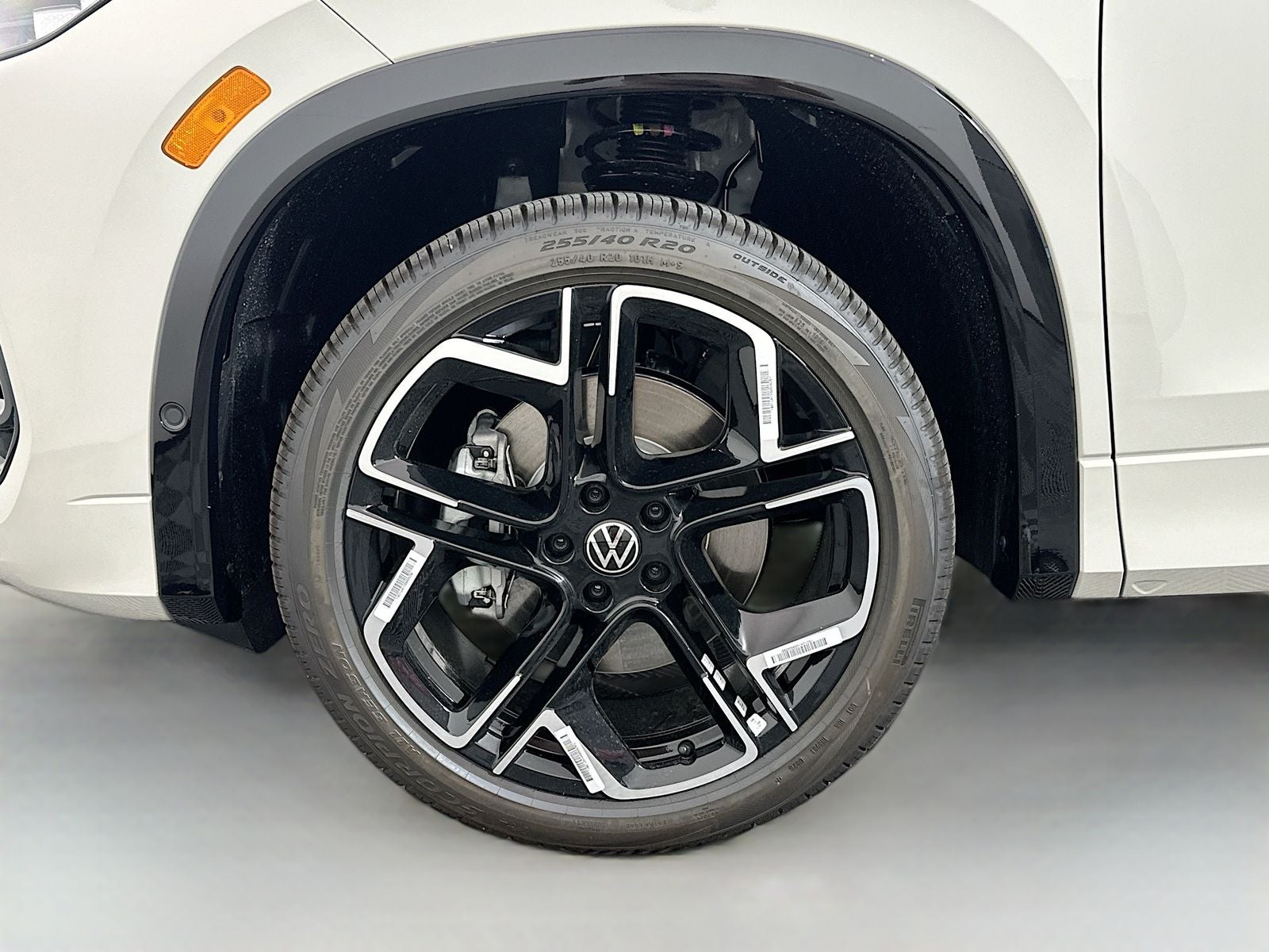 2026 Volkswagen Tiguan 2.0T SEL R-Line