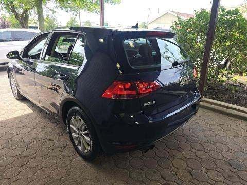 2016 Volkswagen Golf TSI S