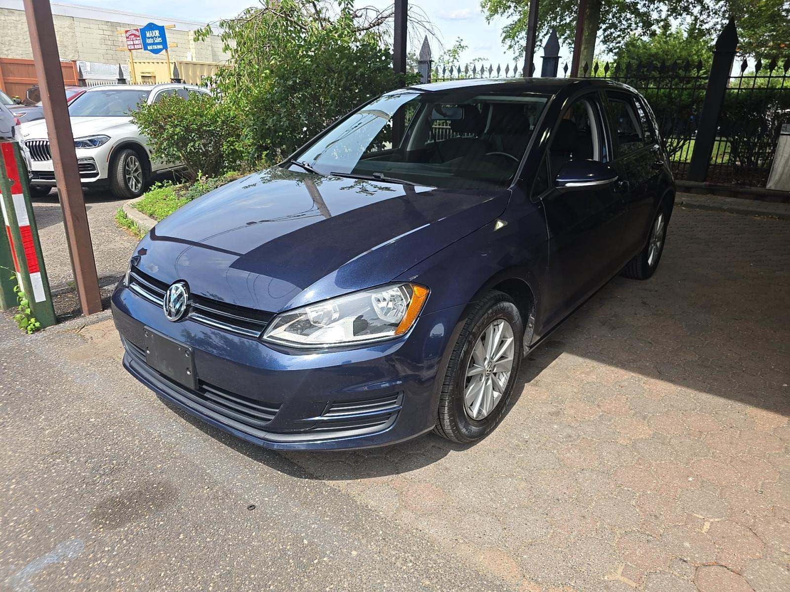 2016 Volkswagen Golf TSI S