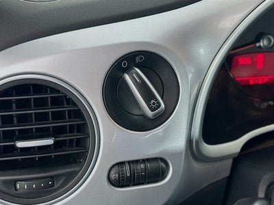 2013 Volkswagen Beetle Convertible 2.5L