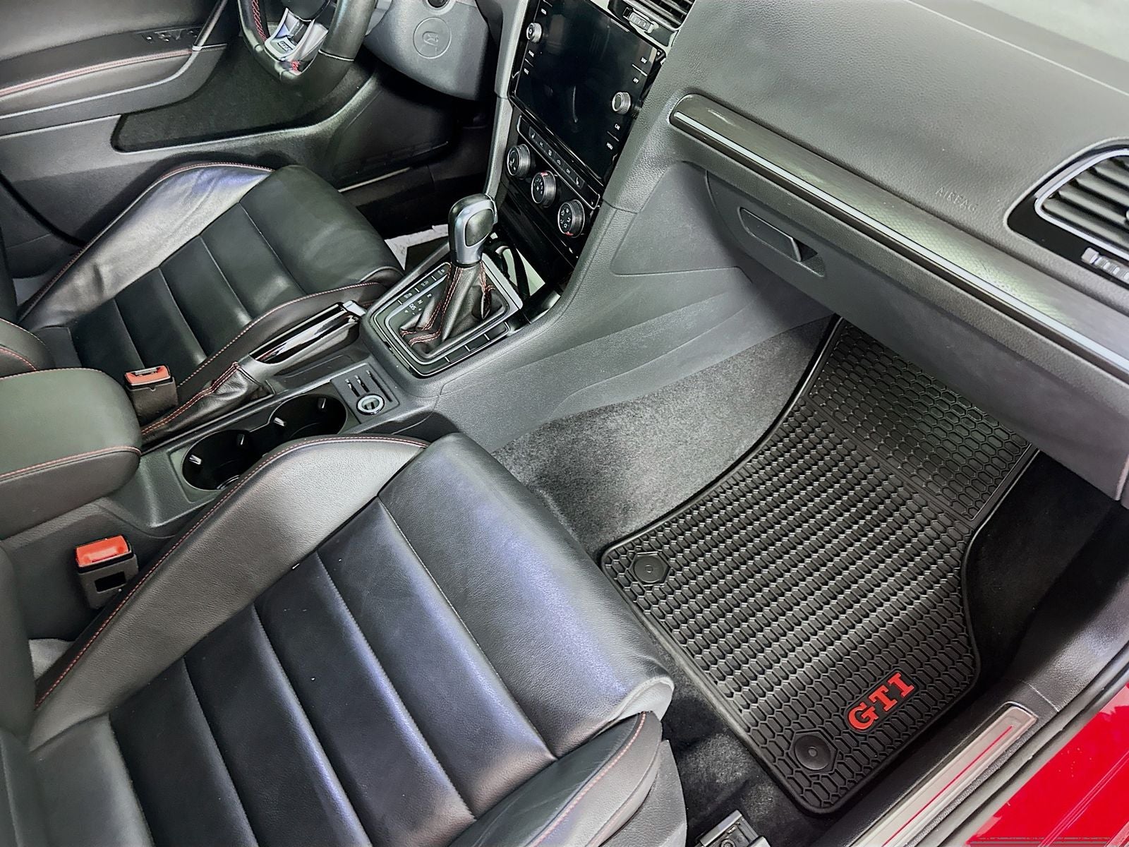 2021 Volkswagen Golf GTI SE
