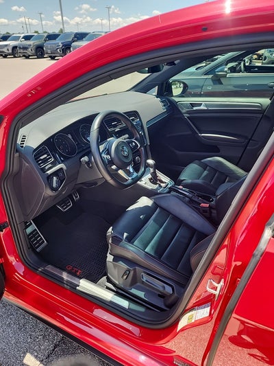 2021 Volkswagen Golf GTI SE