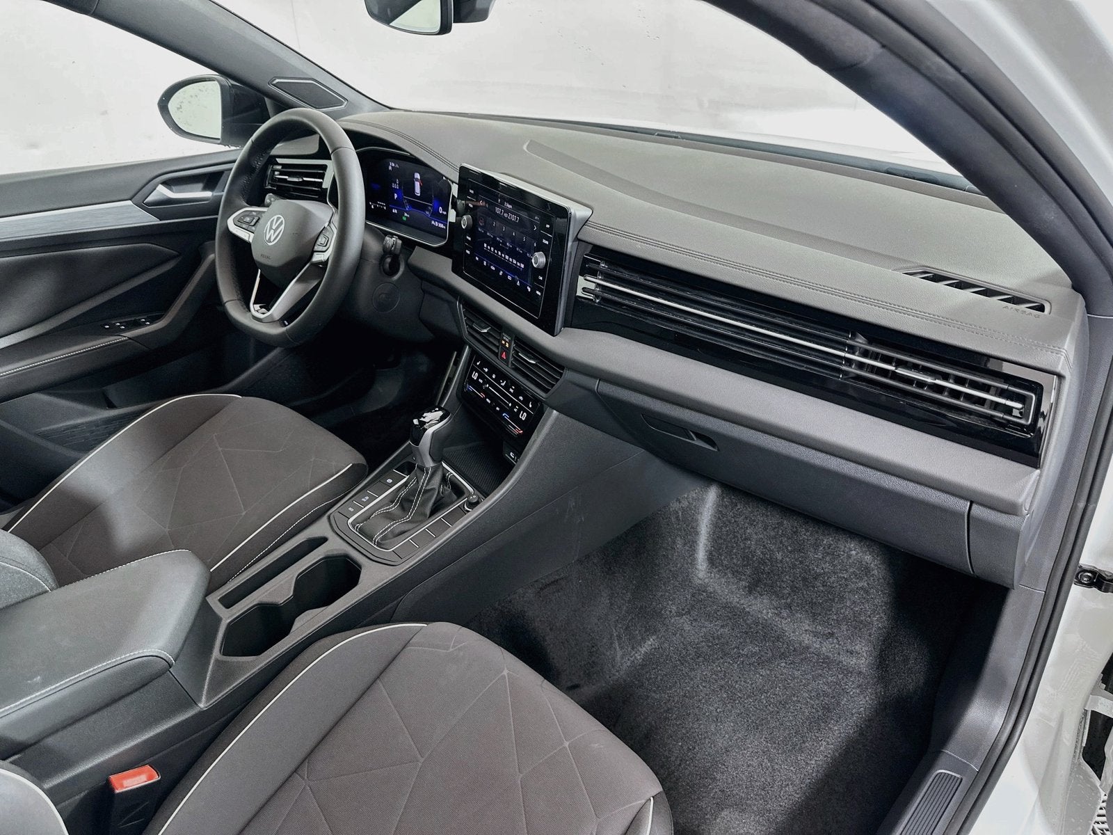 2027 Volkswagen Jetta 1.5T Sport