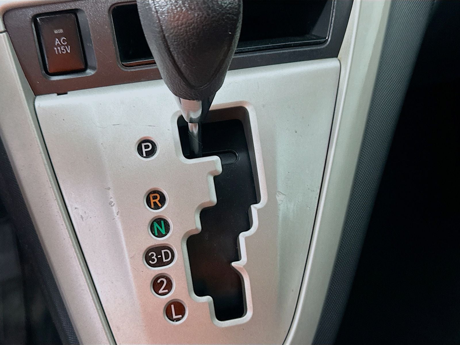 2010 Pontiac Vibe w/1SA