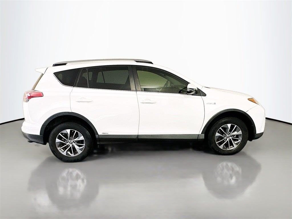 2018 Toyota RAV4 Hybrid LE
