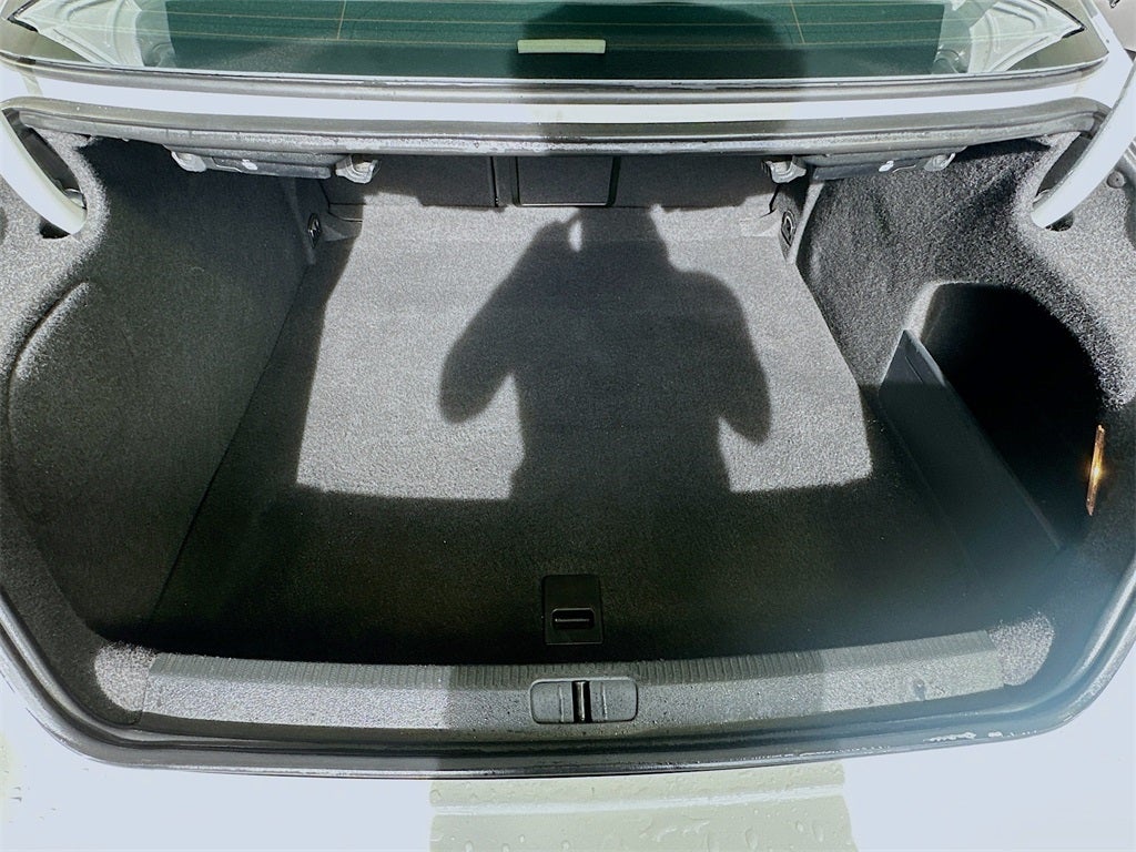 2017 Volkswagen CC R-Line 2.0T Executive w/Carbon