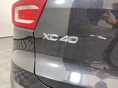 2020 Volvo XC40 R-Design