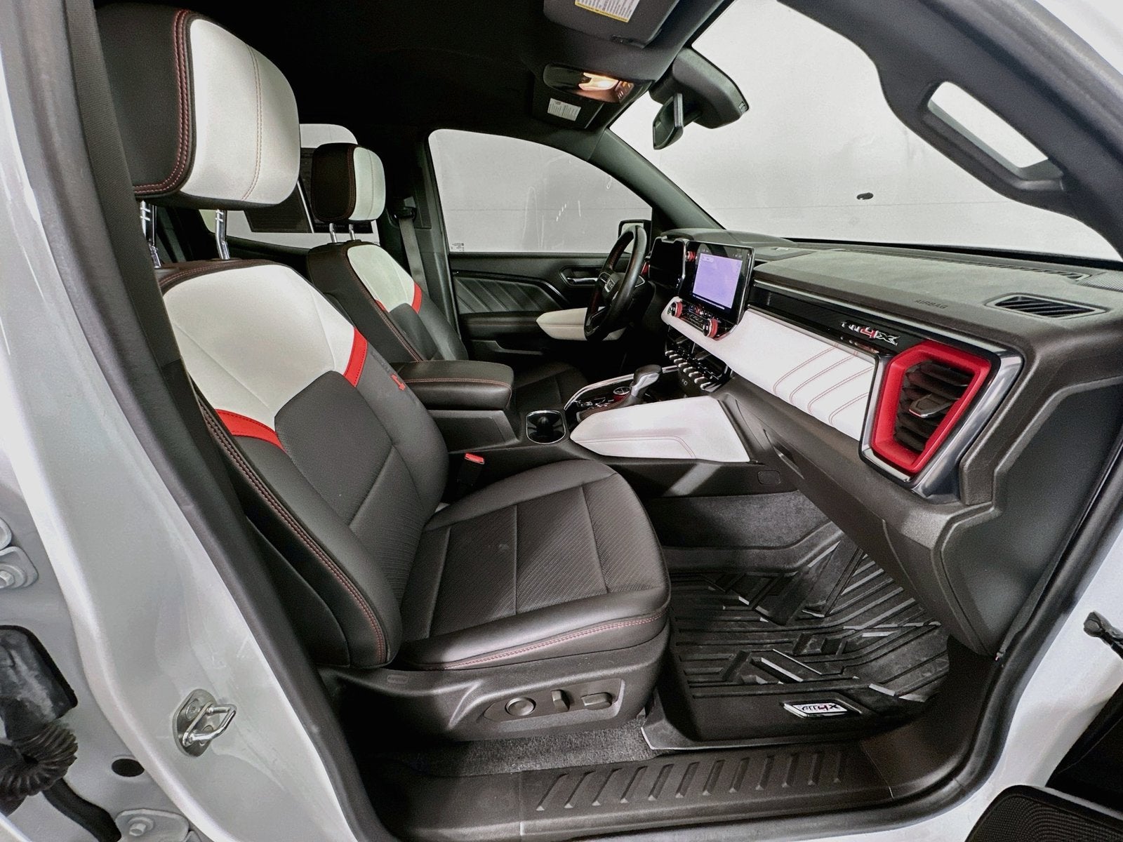 2023 GMC Canyon AT4X