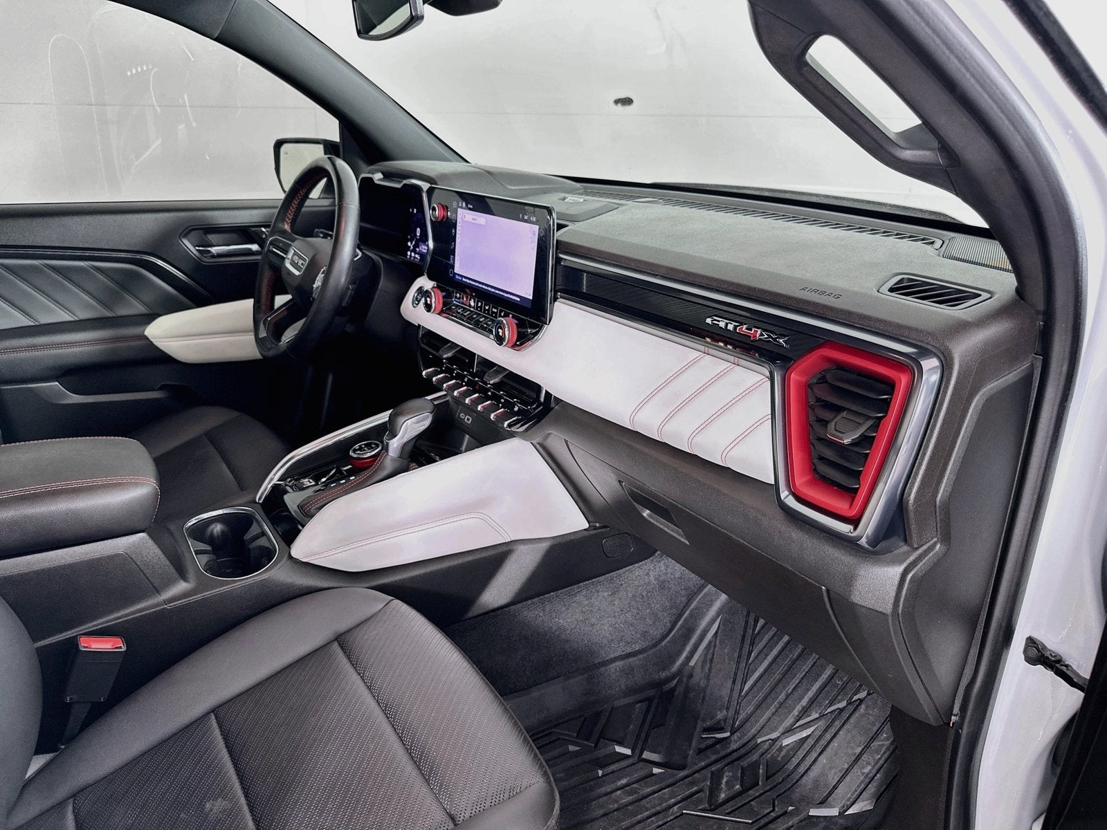 2023 GMC Canyon AT4X