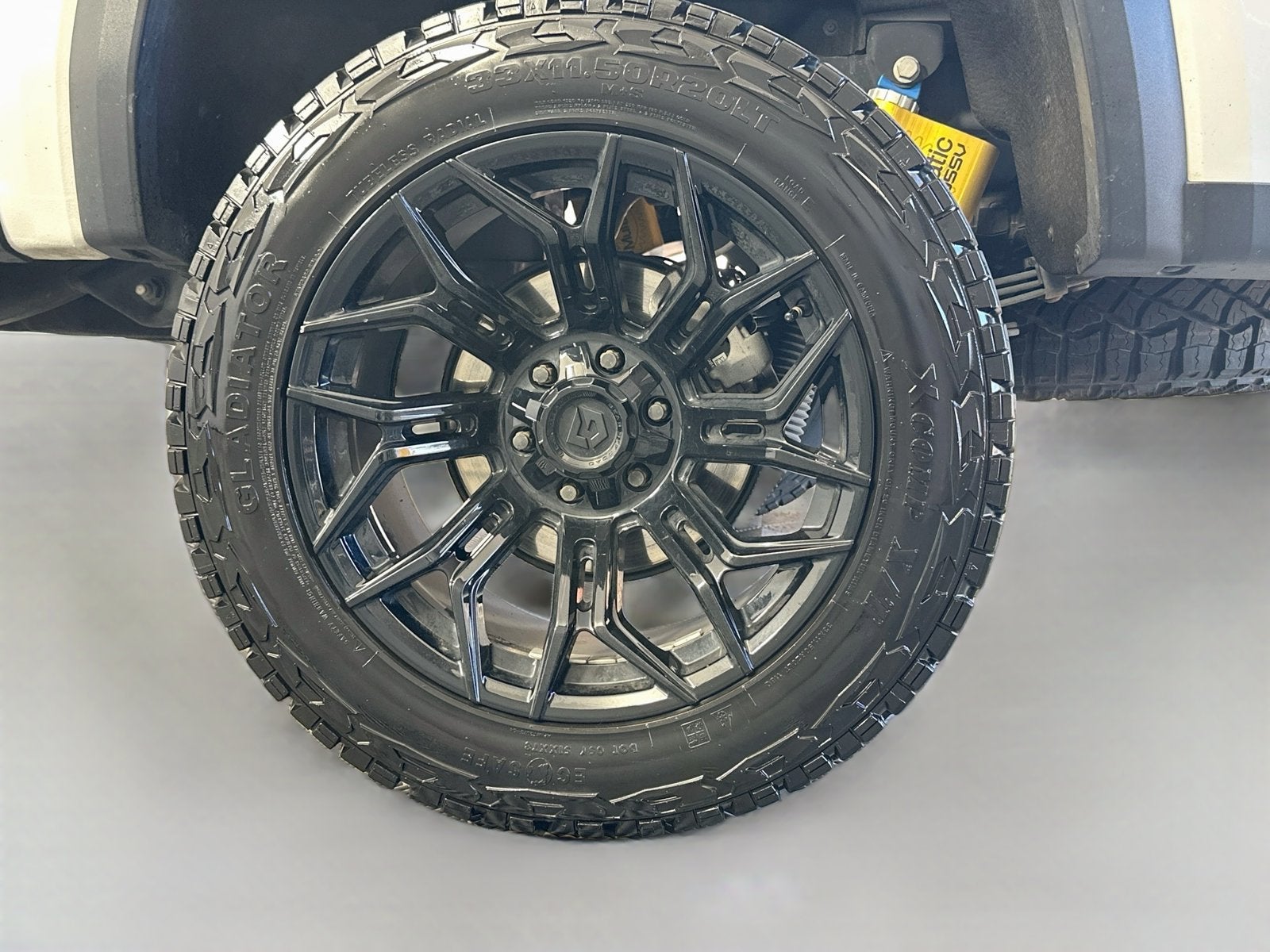2023 GMC Canyon AT4X