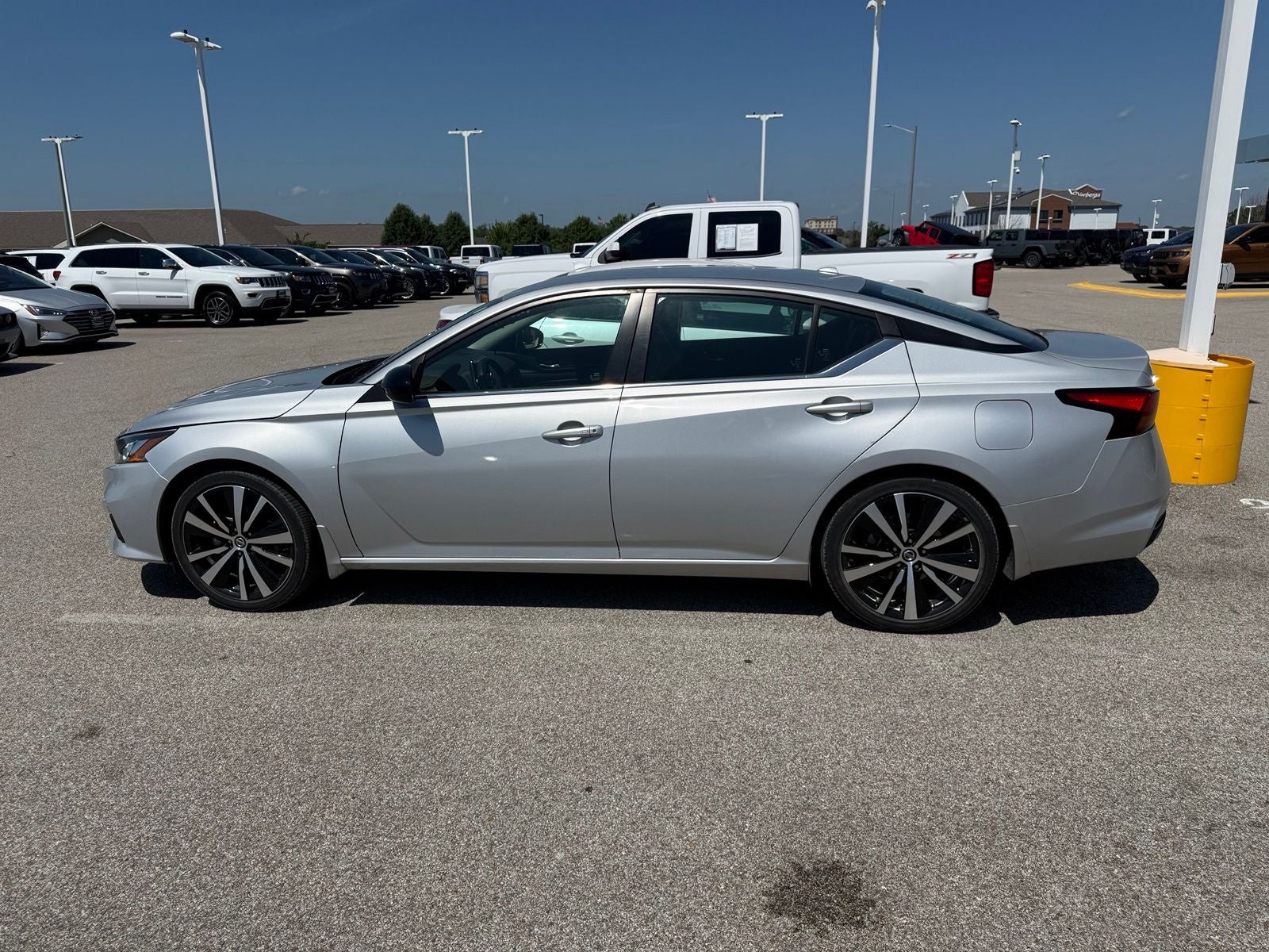 2022 Nissan Altima 2.5 SR