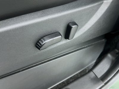 2024 Nissan Frontier SL