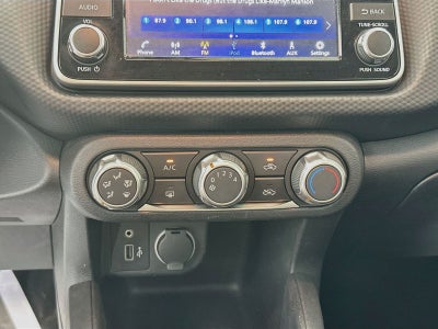 2022 Nissan Kicks S