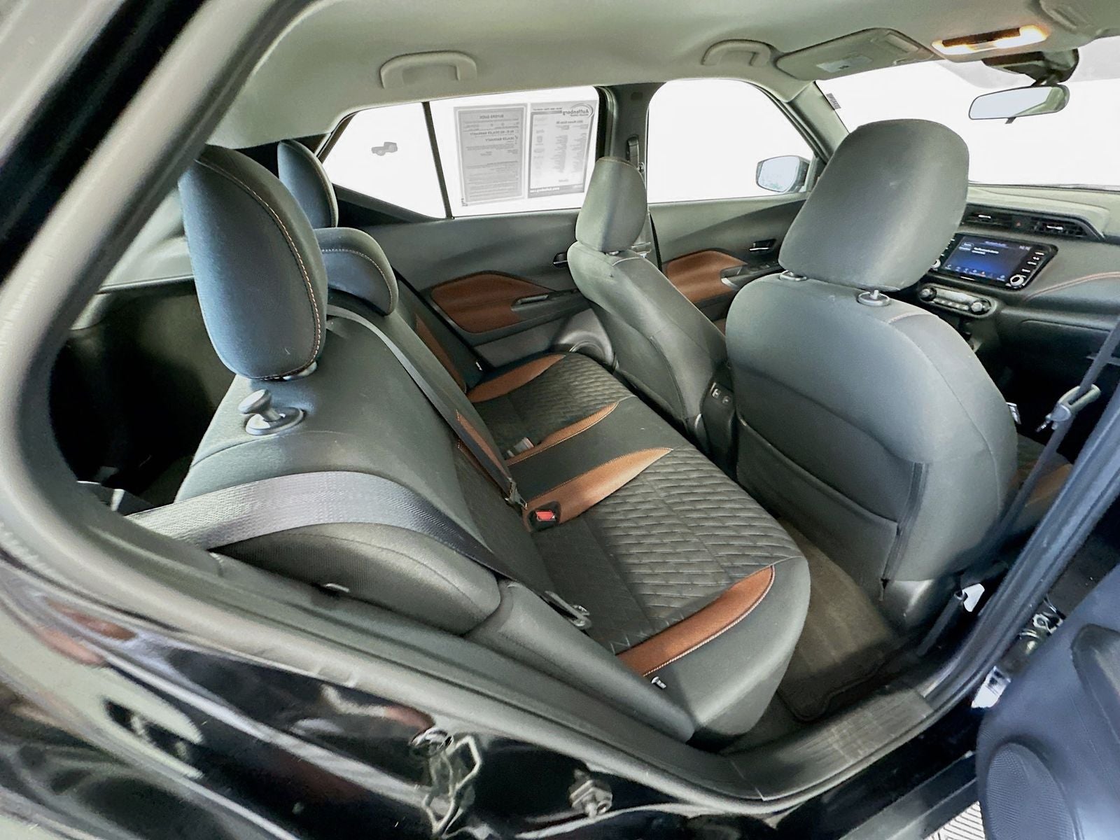 2021 Nissan Kicks SR