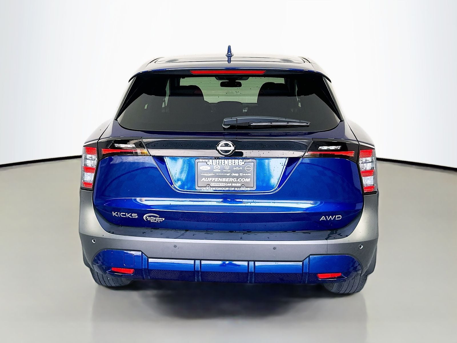 2025 Nissan Kicks SV