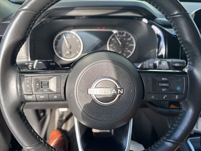 2022 Nissan Pathfinder SV