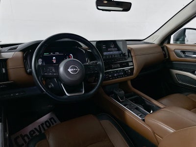 2023 Nissan Pathfinder Platinum