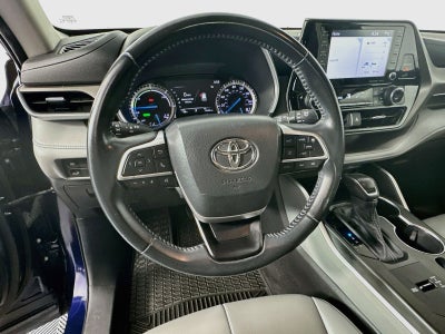 2022 Toyota Highlander Hybrid XLE