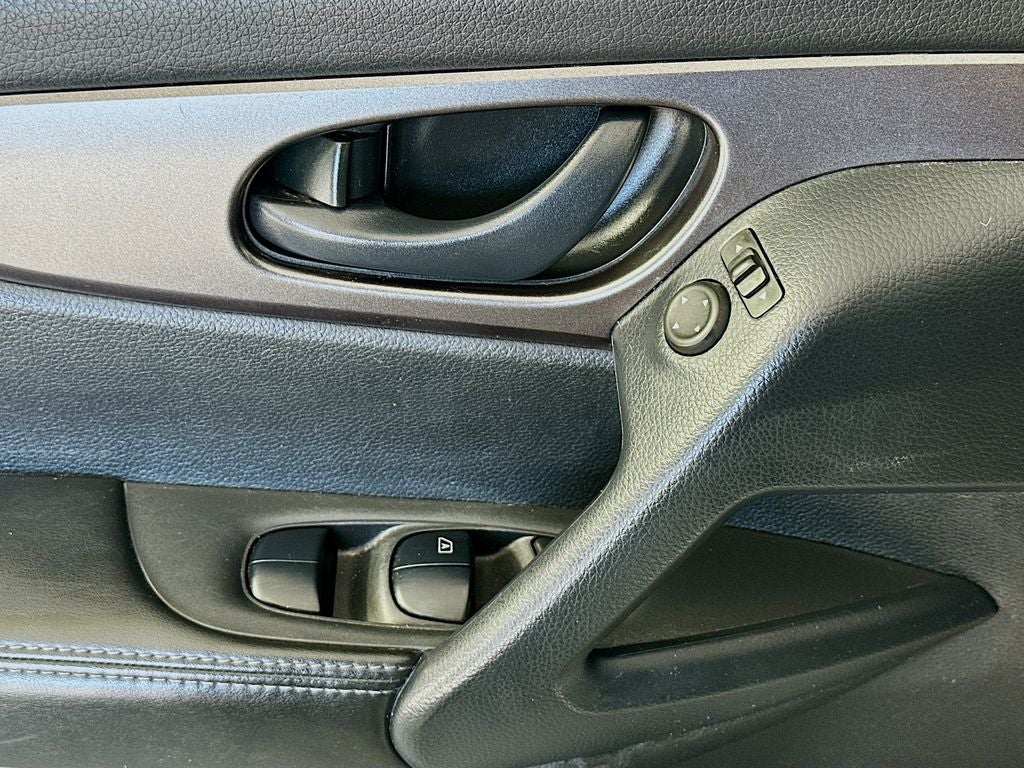 2022 Nissan Rogue Sport S