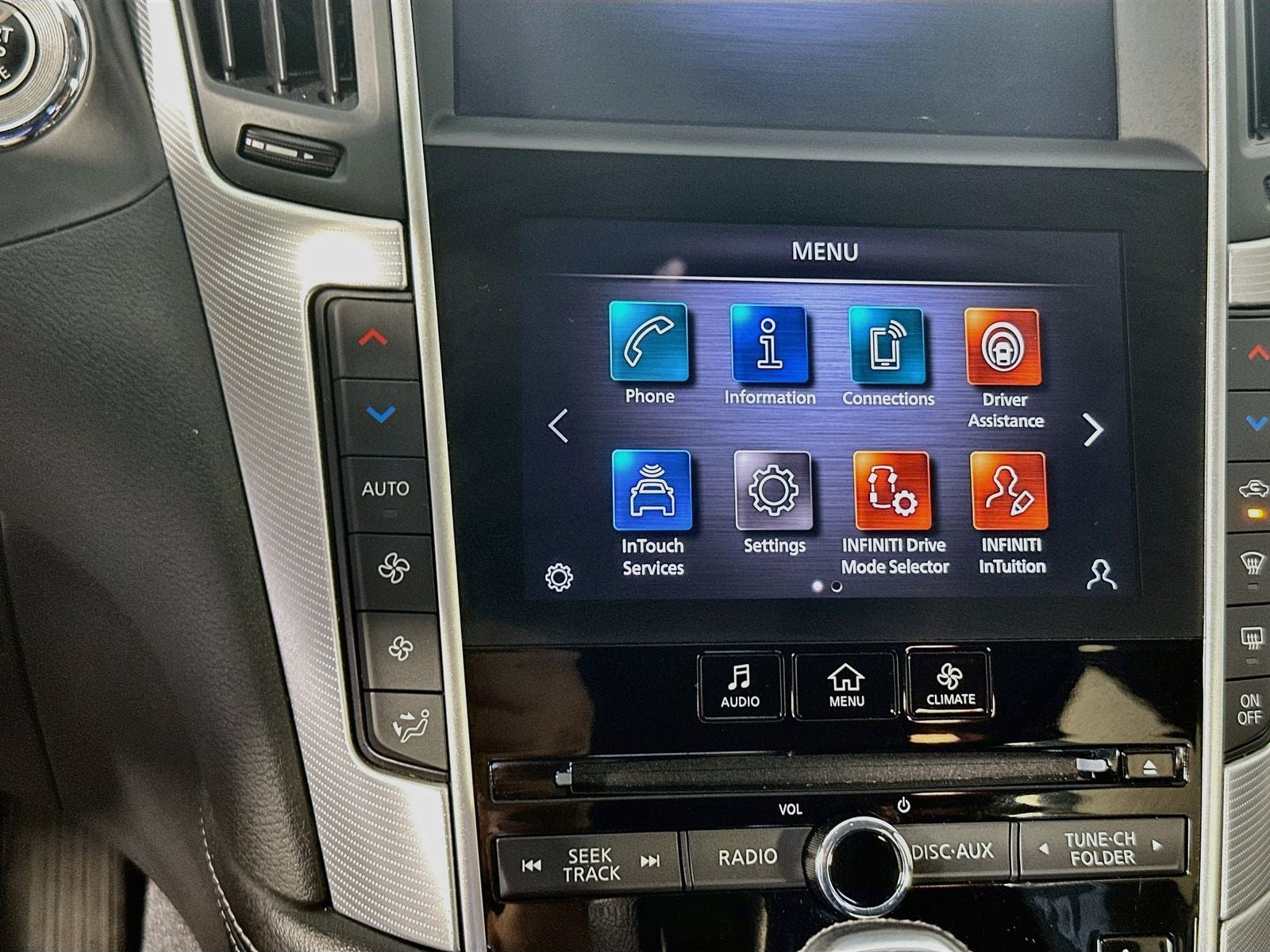 2022 INFINITI Q50 LUXE
