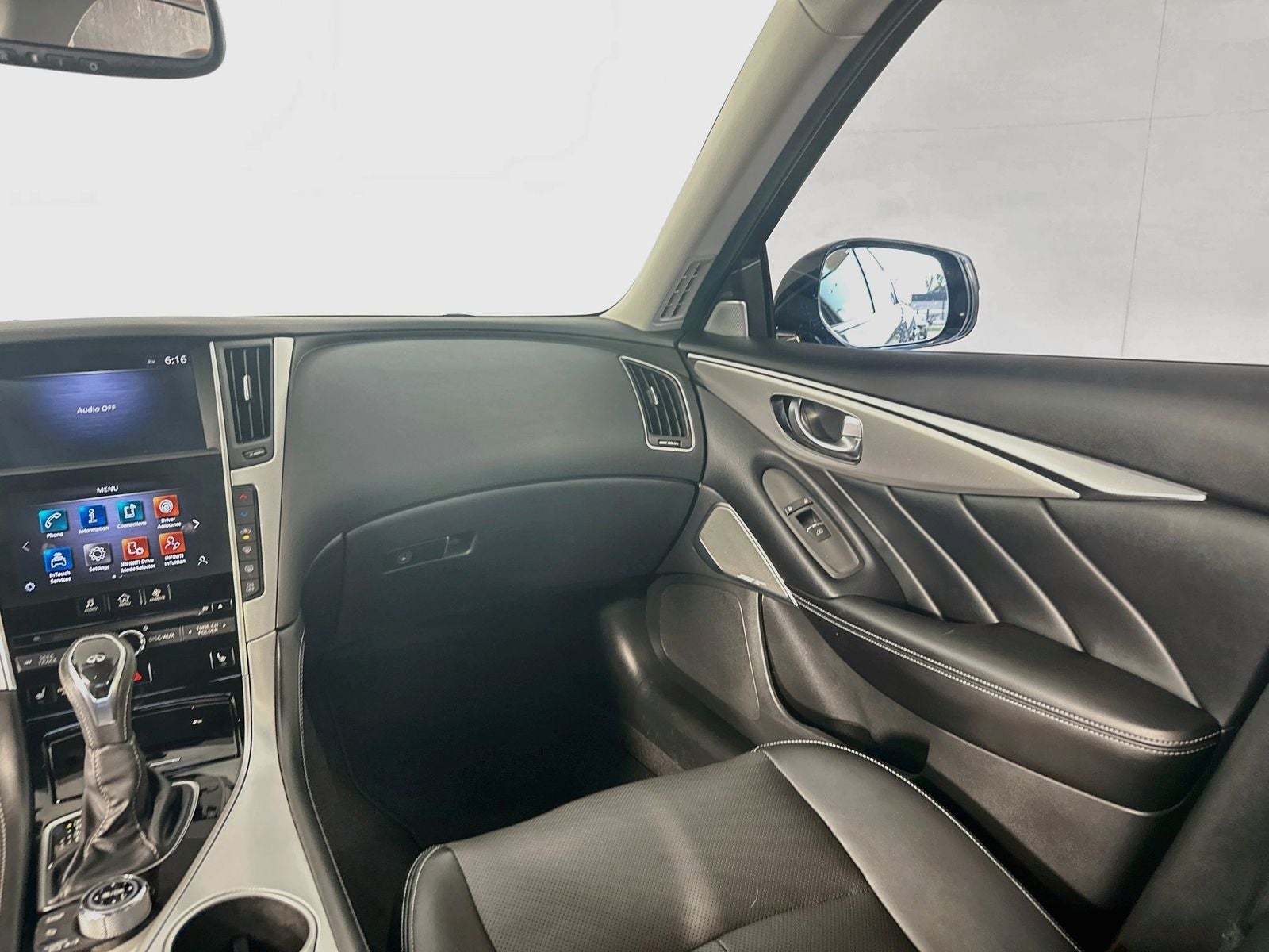 2022 INFINITI Q50 LUXE