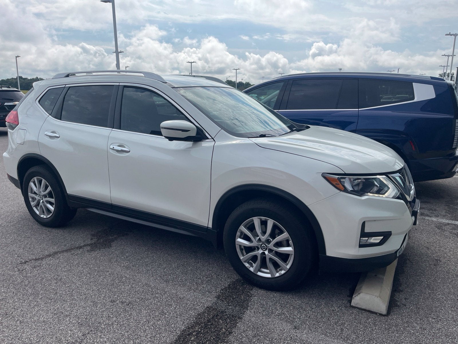 2017 Nissan Rogue SV